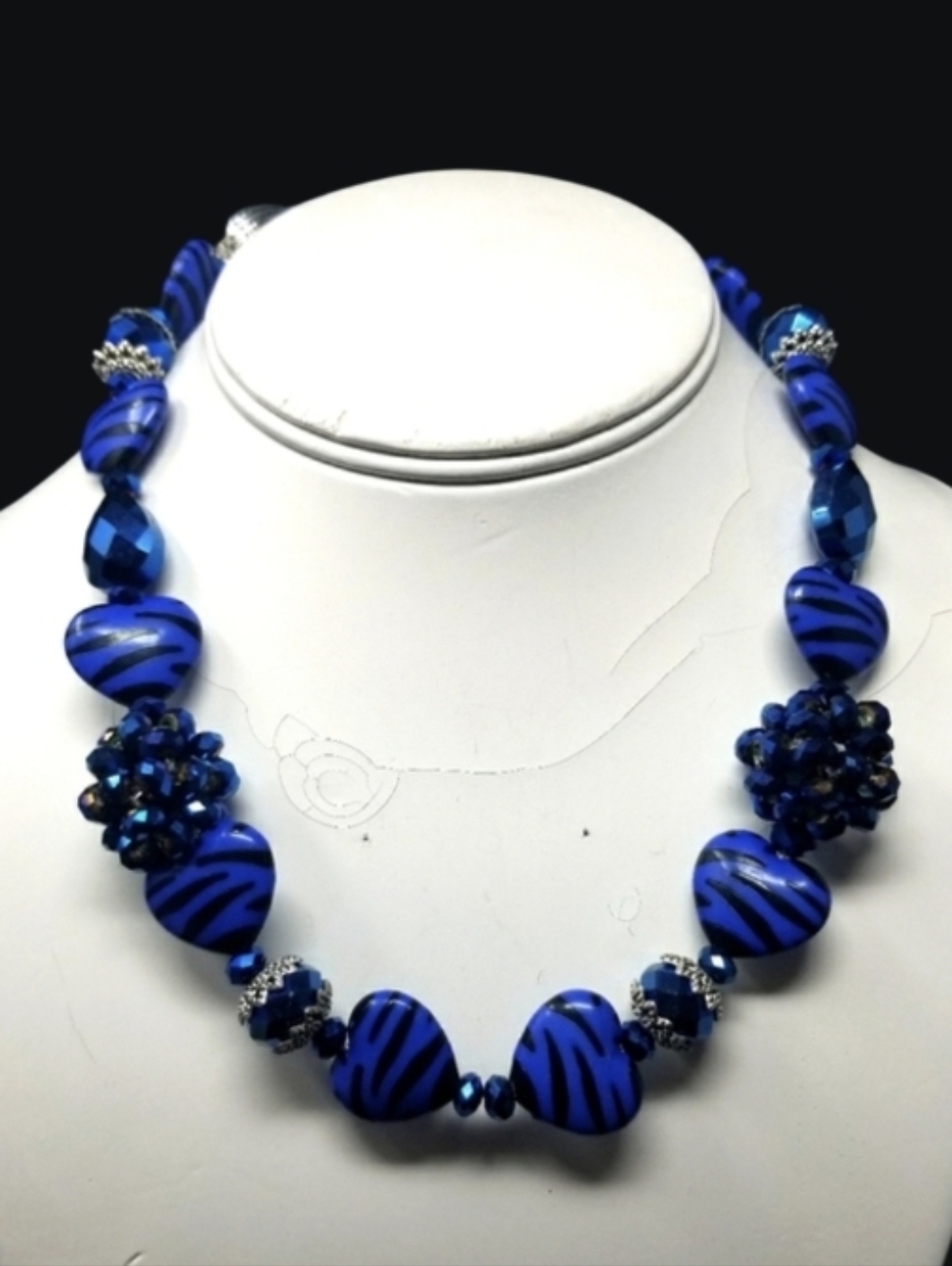BLUE HEARTS - METAL - BLUE GLASS BEADS NECKLACE